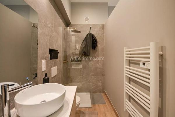 Vente                                                      Appartement
                        
                     1 pièces                      27 m2                     à Nice