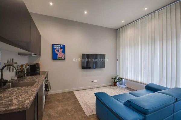 Vente                                                      Appartement
                        
                     1 pièces                      27 m2                     à Nice