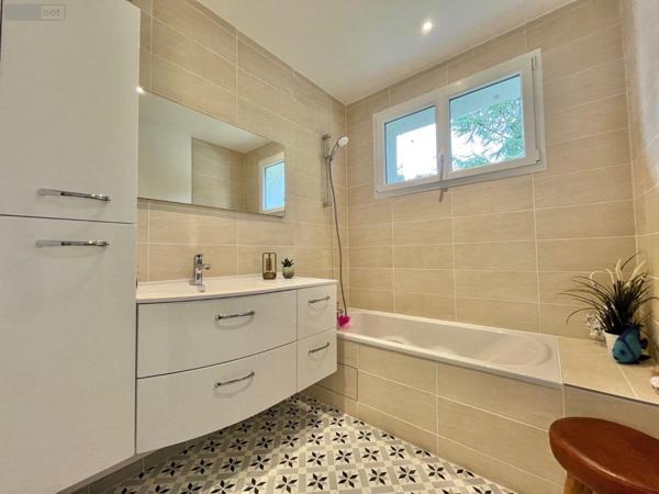 Maison à vendre à Saint-Vit dans le Doubs (25410), ref : 25006-69-2025