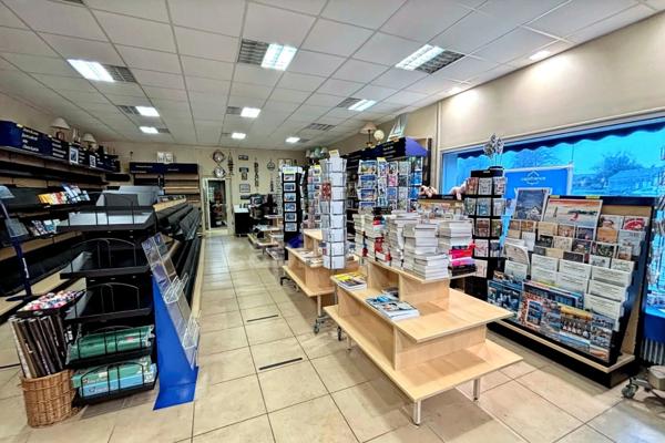Local Commercial 123m² - Loctudy(29) Emplacement N°1 avec parking privatif