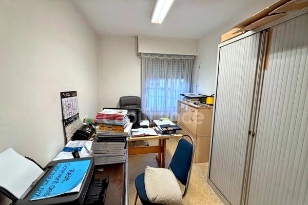 Local Commercial 123m² - Loctudy(29) Emplacement N°1 avec parking privatif