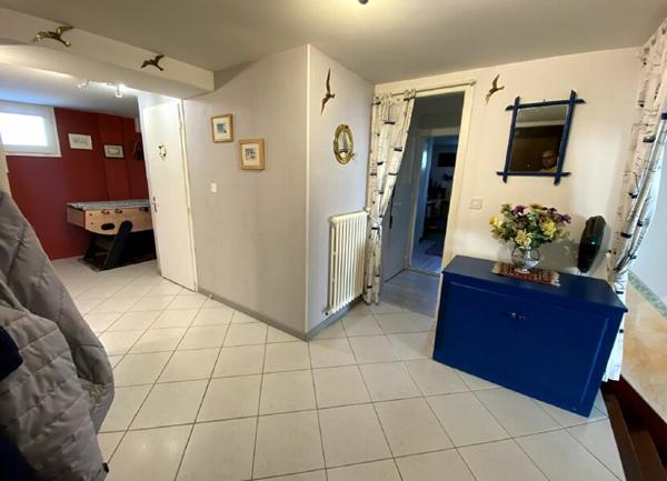 Maison à vendre    8 pièces •  Séné