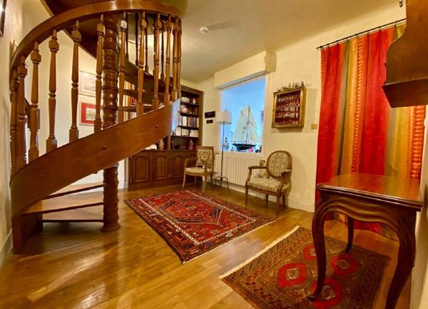 Maison à vendre    8 pièces •  Séné