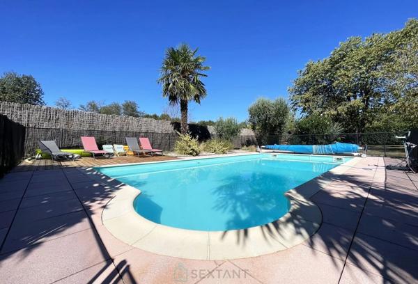 MAISON DE 187 M² SUR UN TERRAIN ARBORE DE 1 847 M² AVEC PISCINE