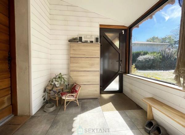MAISON DE 187 M² SUR UN TERRAIN ARBORE DE 1 847 M² AVEC PISCINE