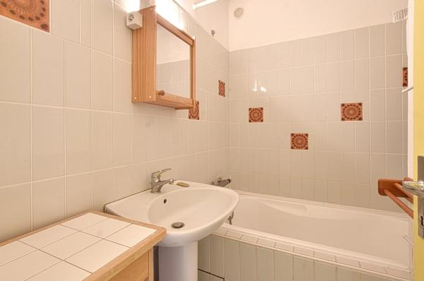 Propriété d’exception face au Lac du Salagou