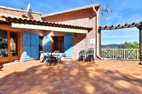 Propriété d’exception face au Lac du Salagou