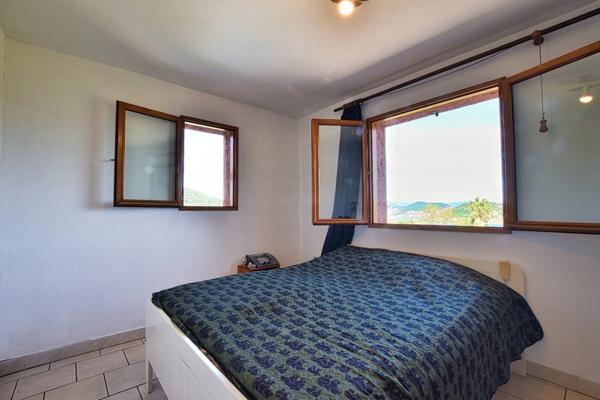 Propriété d’exception face au Lac du Salagou