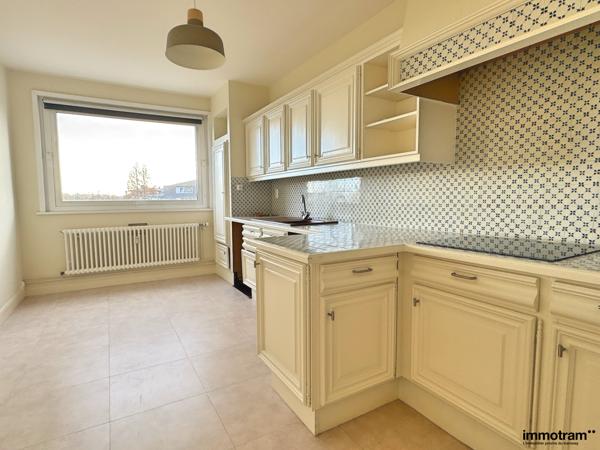 Vente Appartement 88m 2 - 2 chambre(s) - Marcq en Baroeul, Croisé Laroche • Réf. VA26734