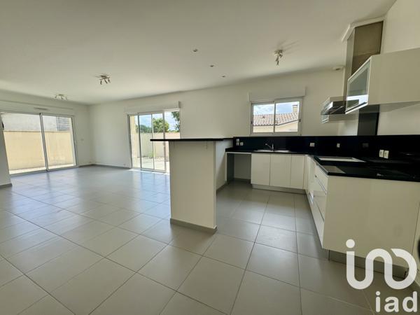 House for sale 4 rooms 85 m² Léognan