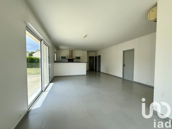 House for sale 4 rooms 85 m² Léognan