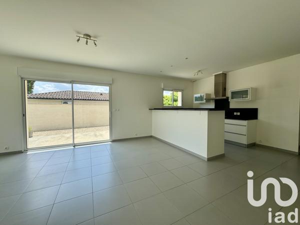 House for sale 4 rooms 85 m² Léognan
