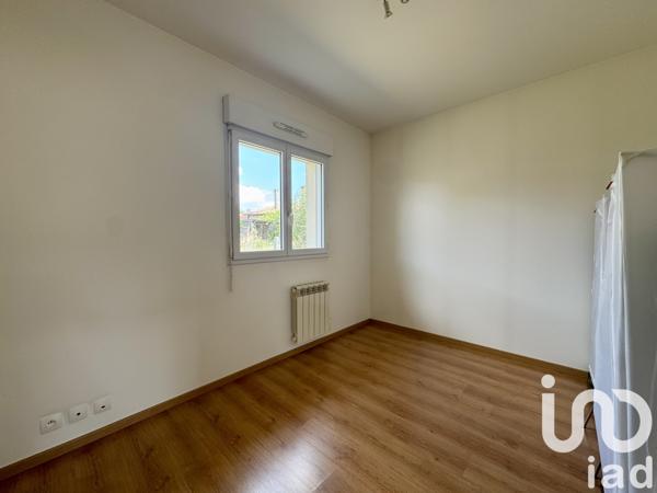 House for sale 4 rooms 85 m² Léognan