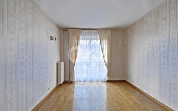 Appartement à vendre    3 pièces • 65,05 m2 Villemomble