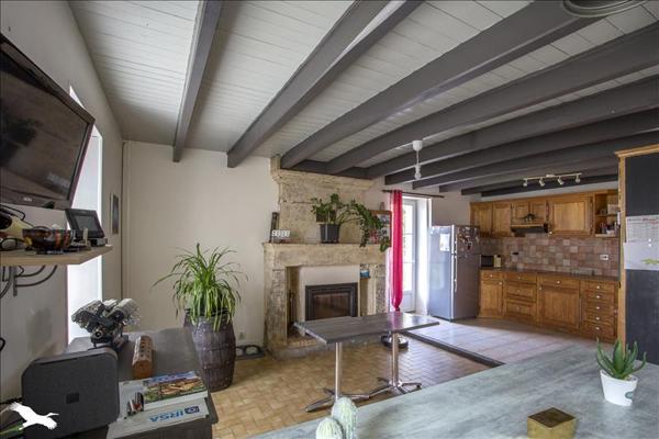 Maison à vendre |  Bords |  6 pièces | 236 m²