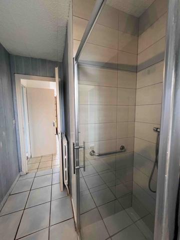 MAISON AVEC GARAGE ET TERRAIN