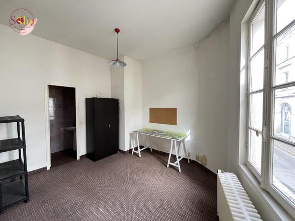 Immeuble commercial Emplacement n°1 au coeur de COGNAC ...