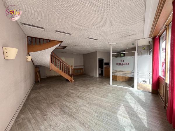 Immeuble commercial Emplacement n°1 au coeur de COGNAC ...