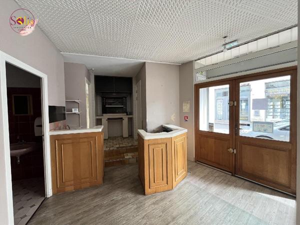 Immeuble commercial Emplacement n°1 au coeur de COGNAC ...
