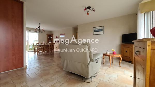 Maison à BRESSUIRE, 79300 - 6 pièces 100m²