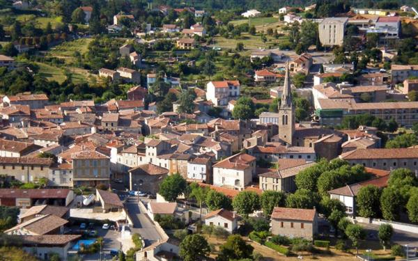 Immeuble à vendre    9 pièces •  Les Vans