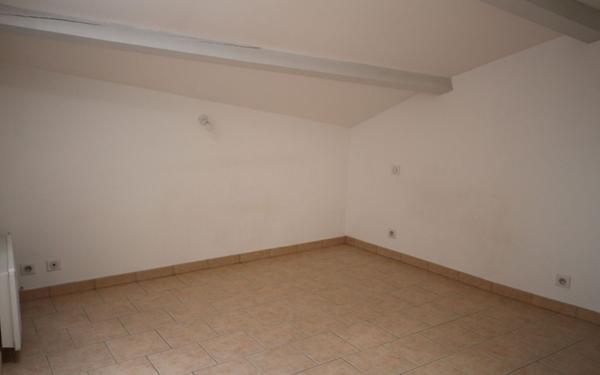 Immeuble à vendre    9 pièces •  Les Vans