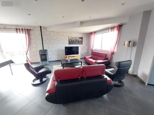 Maison à vendre à Cossé-le-Vivien en Mayenne (53230), ref : 53032-997