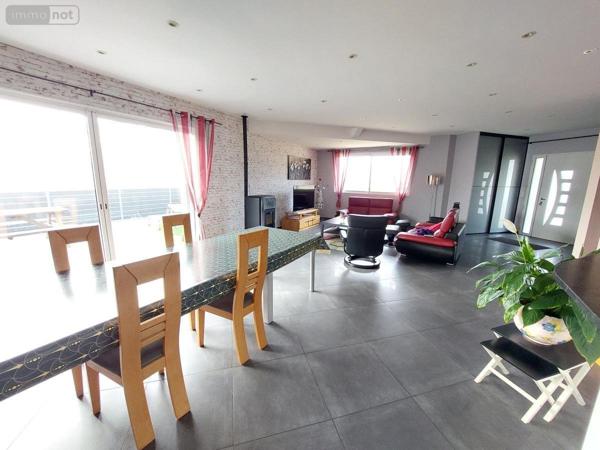 Maison à vendre à Cossé-le-Vivien en Mayenne (53230), ref : 53032-997