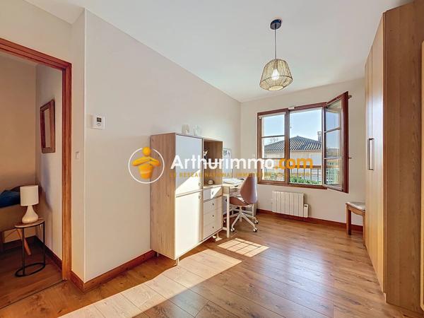 Vente                                                      Maison
                        
                     5 pièces                      110 m2                     à L'Isle-d'Abeau