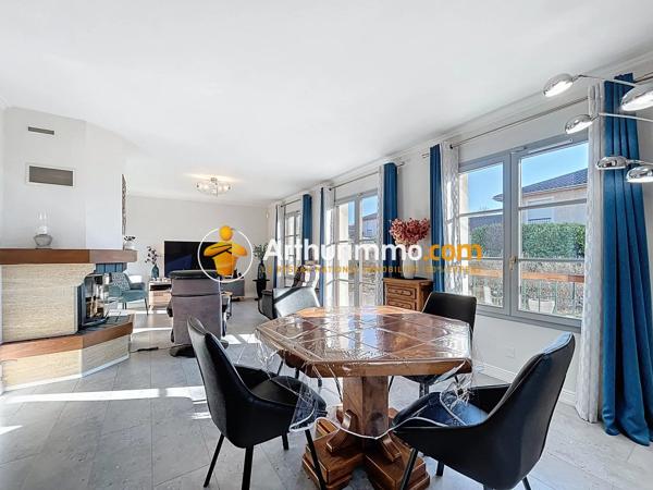 Vente                                                      Maison
                        
                     5 pièces                      110 m2                     à L'Isle-d'Abeau