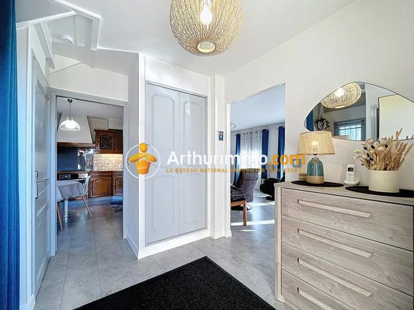 Vente                                                      Maison
                        
                     5 pièces                      110 m2                     à L'Isle-d'Abeau