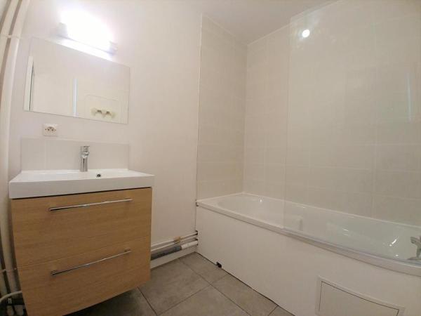 Appartement à louer 2 pièces 47.68m²