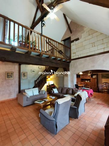 LONGERE A VENDRE : VILLEVEQUE