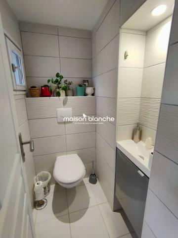 LONGERE A VENDRE : VILLEVEQUE