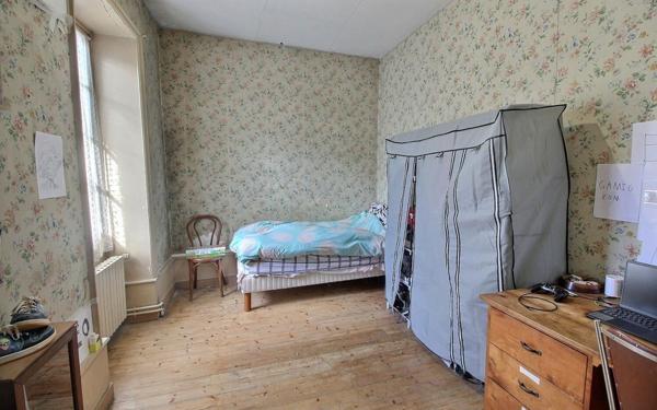 Maison à vendre    7 pièces •  Saint-Genix-sur-Guiers