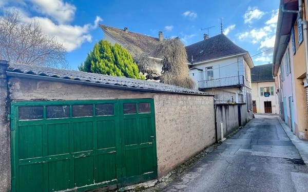 Maison à vendre    7 pièces •  Saint-Genix-sur-Guiers