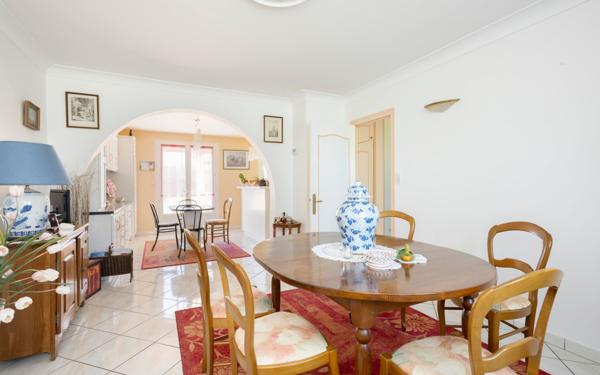 Maison à vendre    6 pièces •  Aire-sur-l'Adour