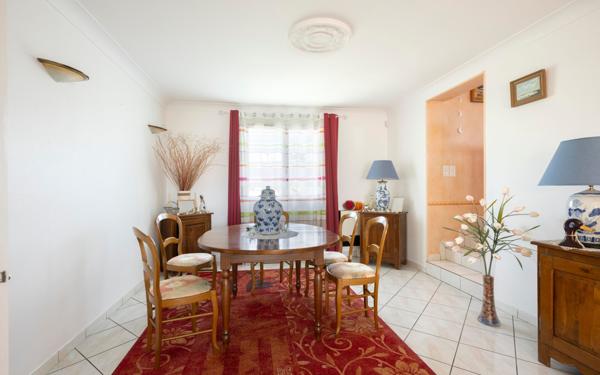 Maison à vendre    6 pièces •  Aire-sur-l'Adour