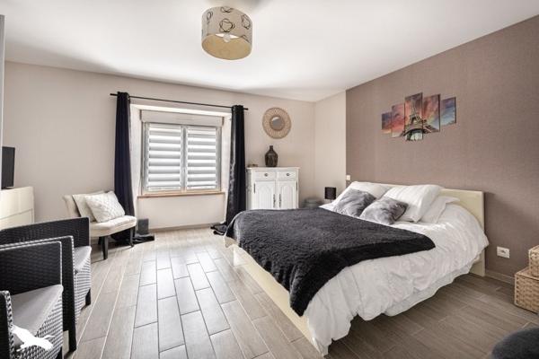 Maison à vendre |  Chabanais |  4 pièces | 139 m²
