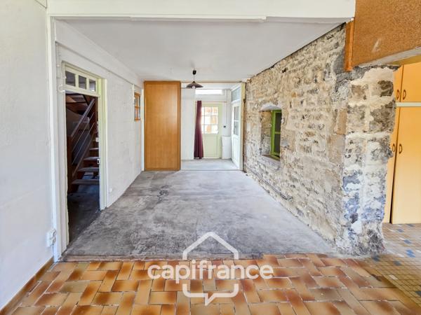 Dpt Nièvre (58), à vendre URZY maison de village - 5 pièces - 133 m²