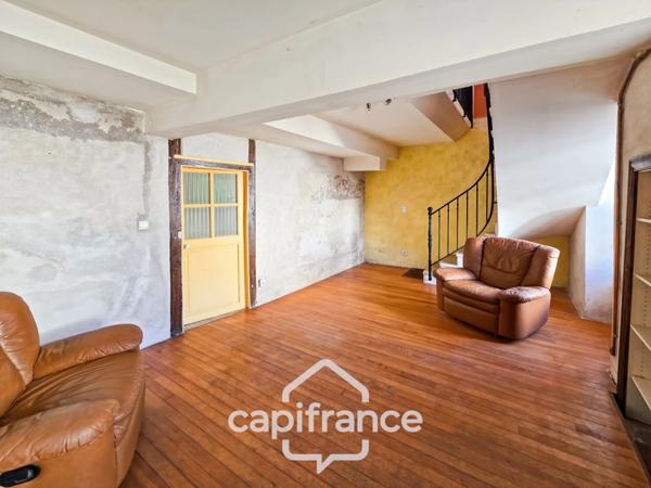 Dpt Nièvre (58), à vendre URZY maison de village - 5 pièces - 133 m²
