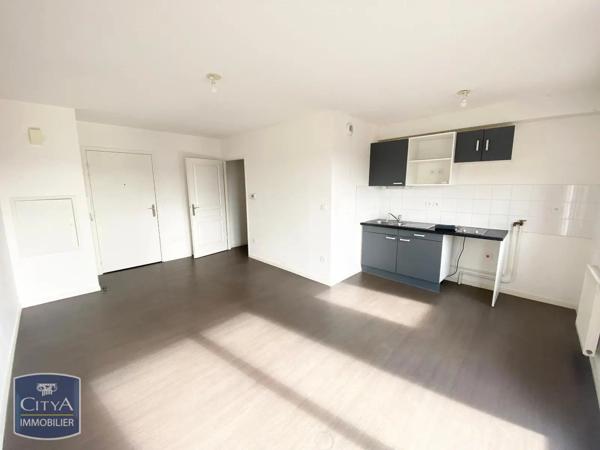 Appartement à louer 2 pièces 51.06m² Louvroil (59720)