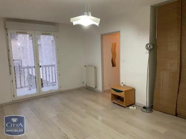 Appartement à louer 2 pièces 48.91m² Poitiers (86000)
