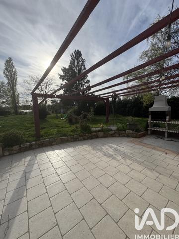 Maison à vendre 10 pièces 200 m² Saint-Benoît-sur-Loire