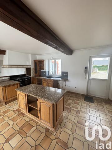 Maison à vendre 10 pièces 200 m² Saint-Benoît-sur-Loire