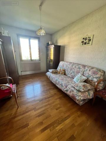 Maison individuelle à vendre à Vesoul en Haute-Saône (70000), ref : 1090016