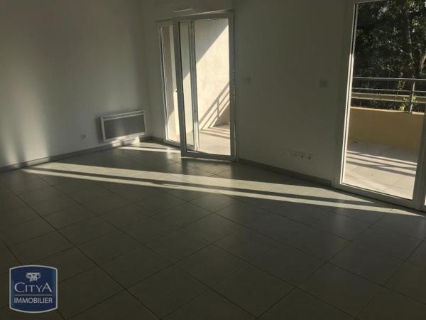 Appartement à louer 3 pièces 66.97m² Fréjus (83600)