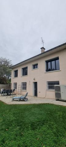 Maison 8 pièce(s) 5 chambre(s) 150 m²