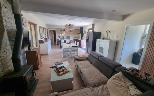 Maison à vendre    4 pièces • 156 m2 Saint-Yrieix-la-Perche