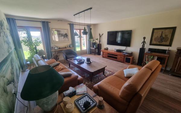 Maison à vendre    4 pièces • 156 m2 Saint-Yrieix-la-Perche